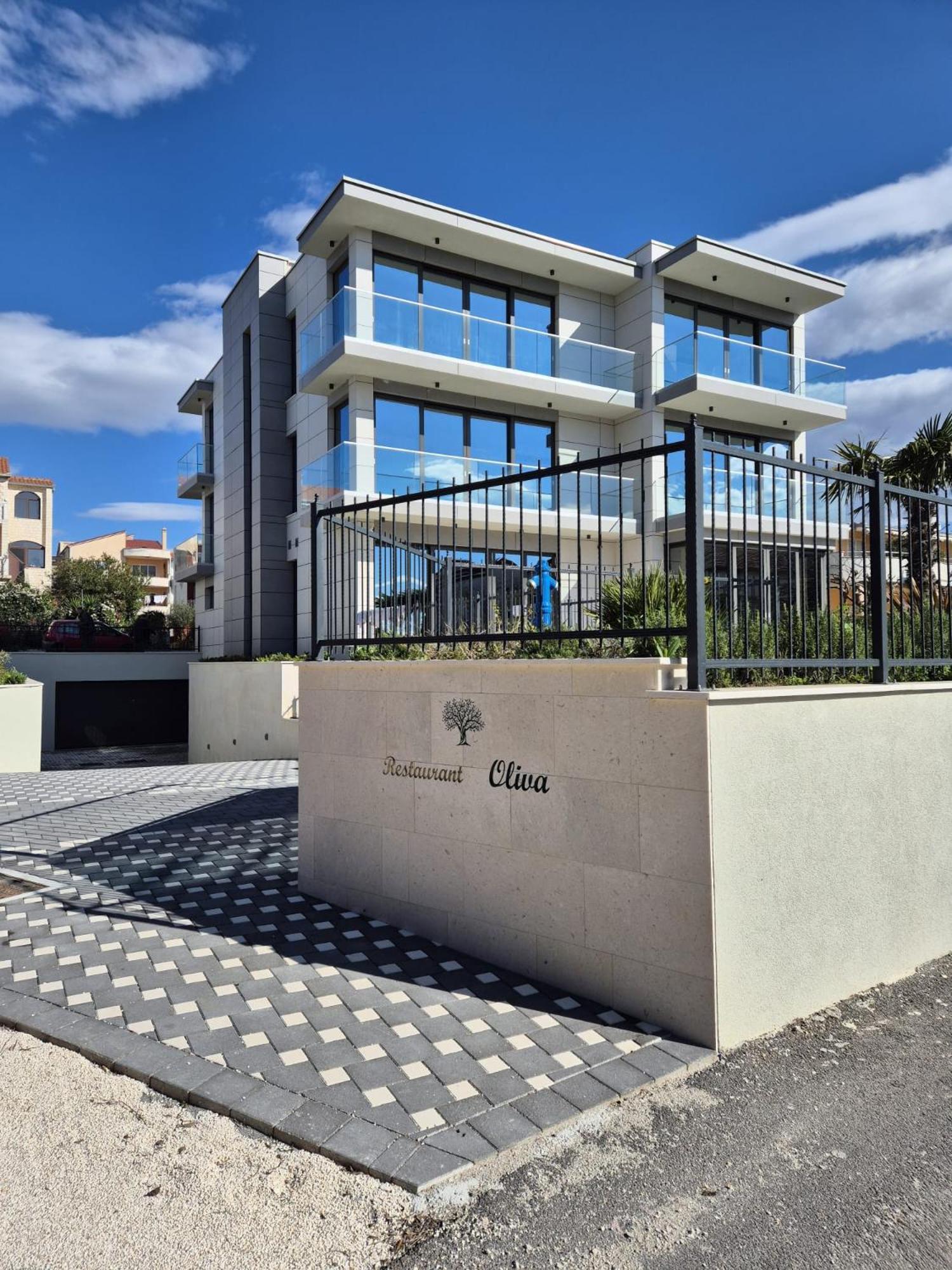 Hotel Oscar Kastela Exterior photo