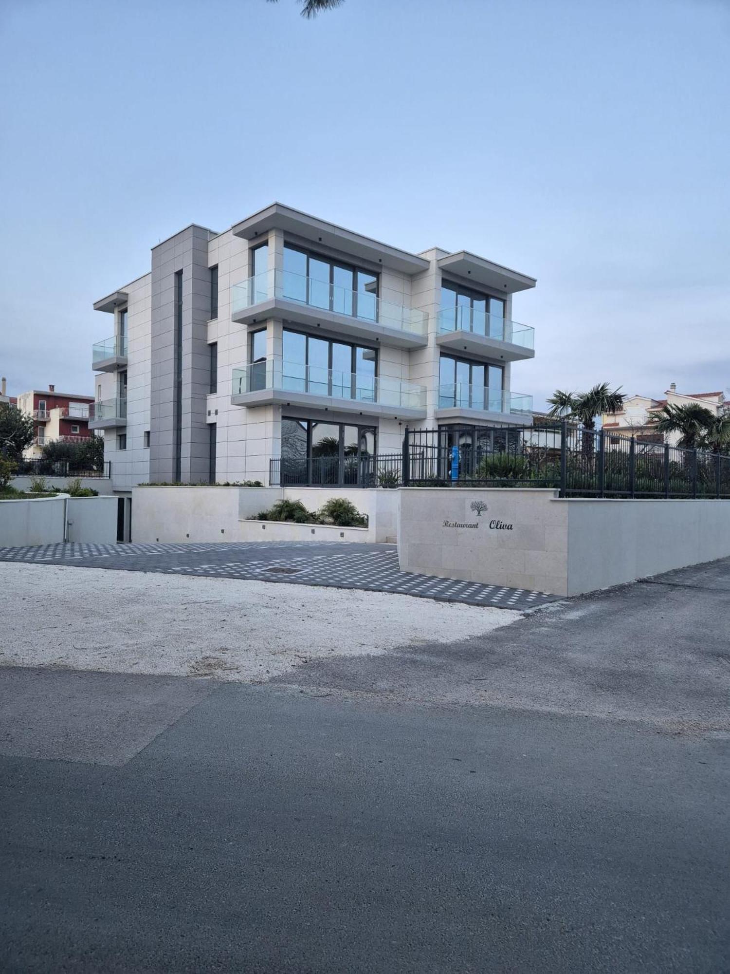 Hotel Oscar Kastela Exterior photo